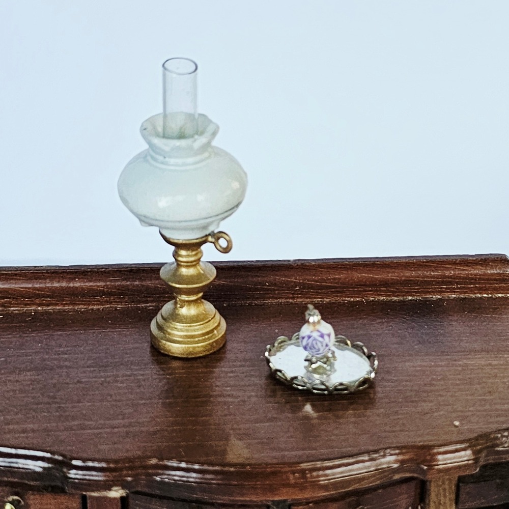 Vtg Victorian Mini Dollhouse Brass Oil Lamp Perfume Bottle Mirrored Tray Set - Picture 2 of 8